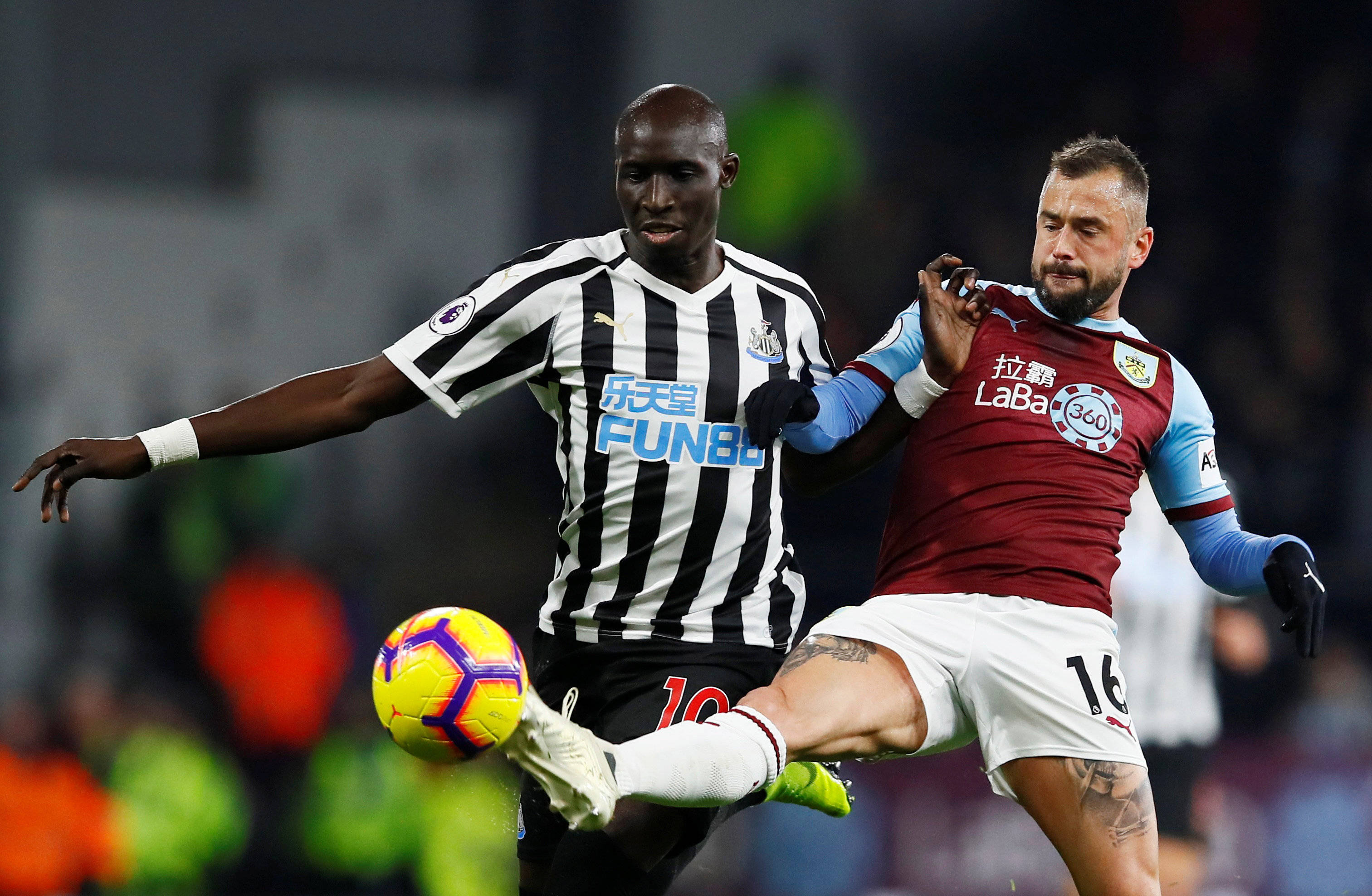 恰恰符合当 恰恰符合当